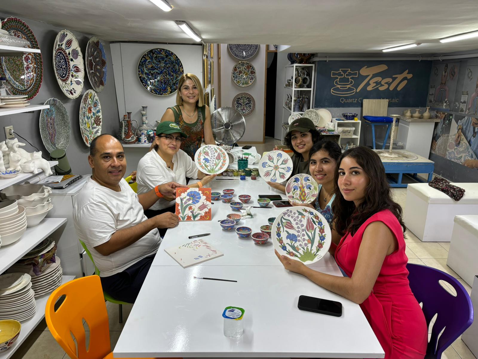 İstanbul Camileri ve Çini Sanatı Atölyesi Deneyimi