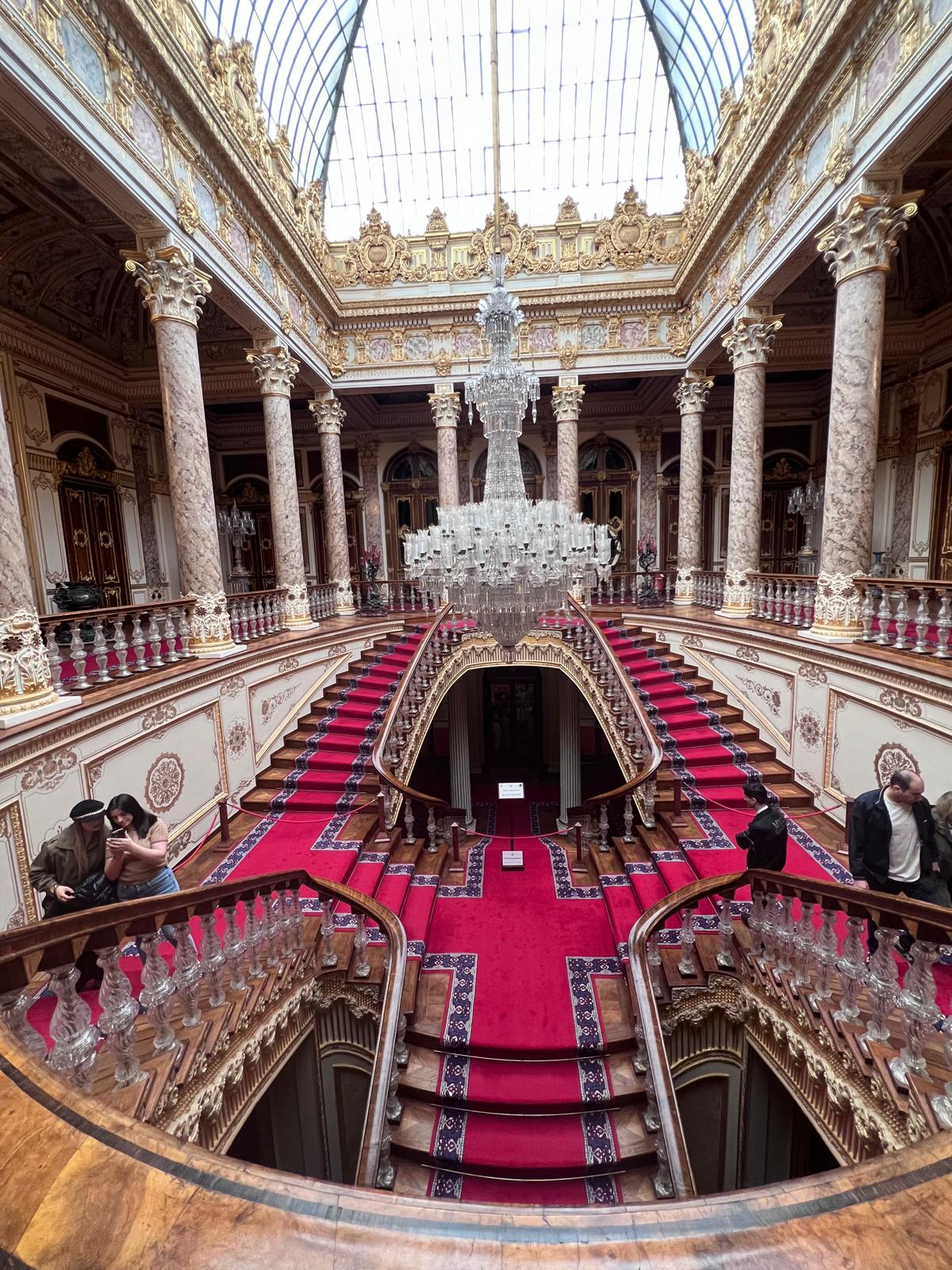 Günlük Tur V2 – Dolmabahçe Sarayı ve Boğaz Gezisi